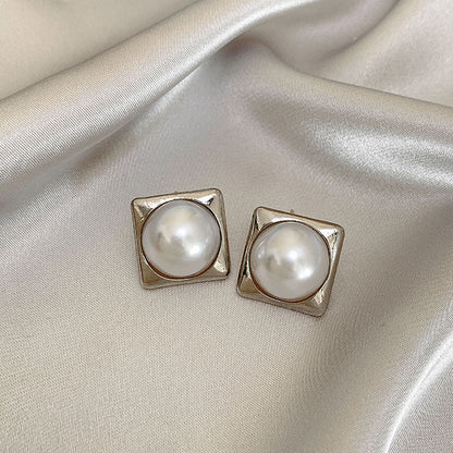Delicate Artisan Pearl Earring