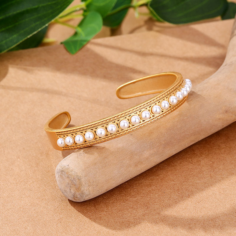 Delicate Artisan Gold Bracelet