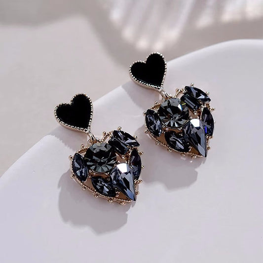 Charming Earring for Any Occasion