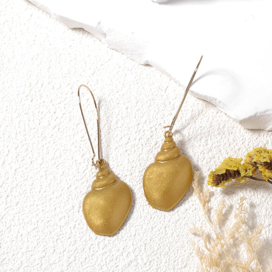 Beautiful Gold Earring with Unique Style