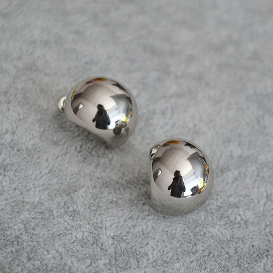 Romantic Gold Earring for Special Moments