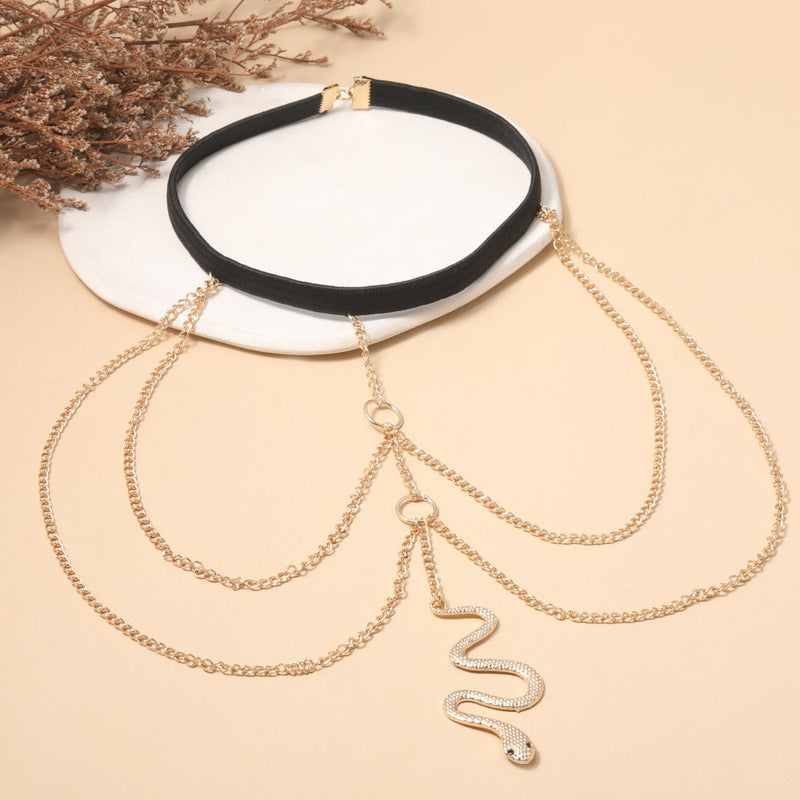 Beautiful Gold Pendant with Unique Style