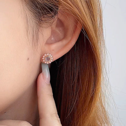 Classic Pearl Earring with Timeless Appeal