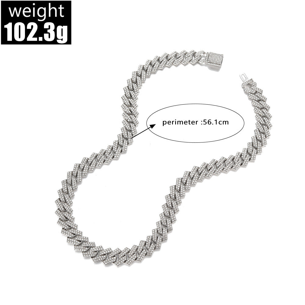 Elegant Gold Necklace for Every Occasion