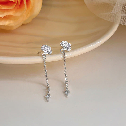 Charming Earring for Any Occasion