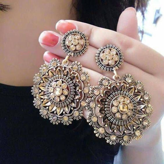 Charming Earring for Any Occasion