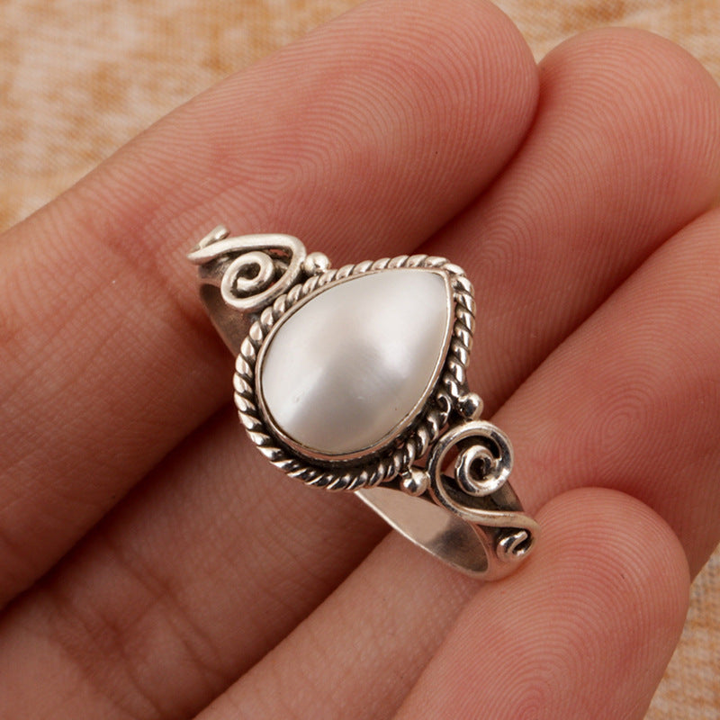 Classic Pearl Ring with Timeless Appeal
