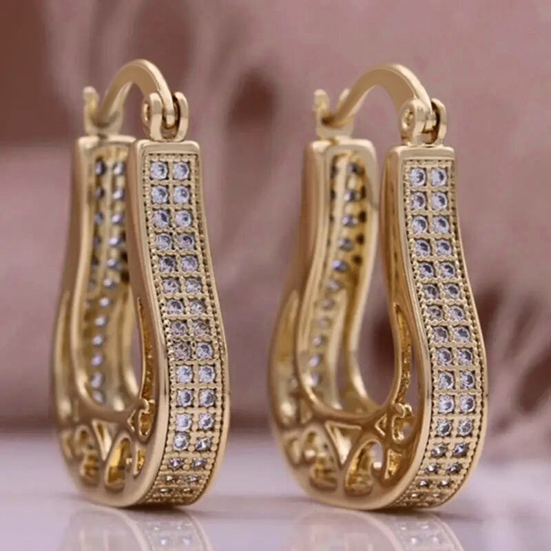 Charming Piece for Any Occasion