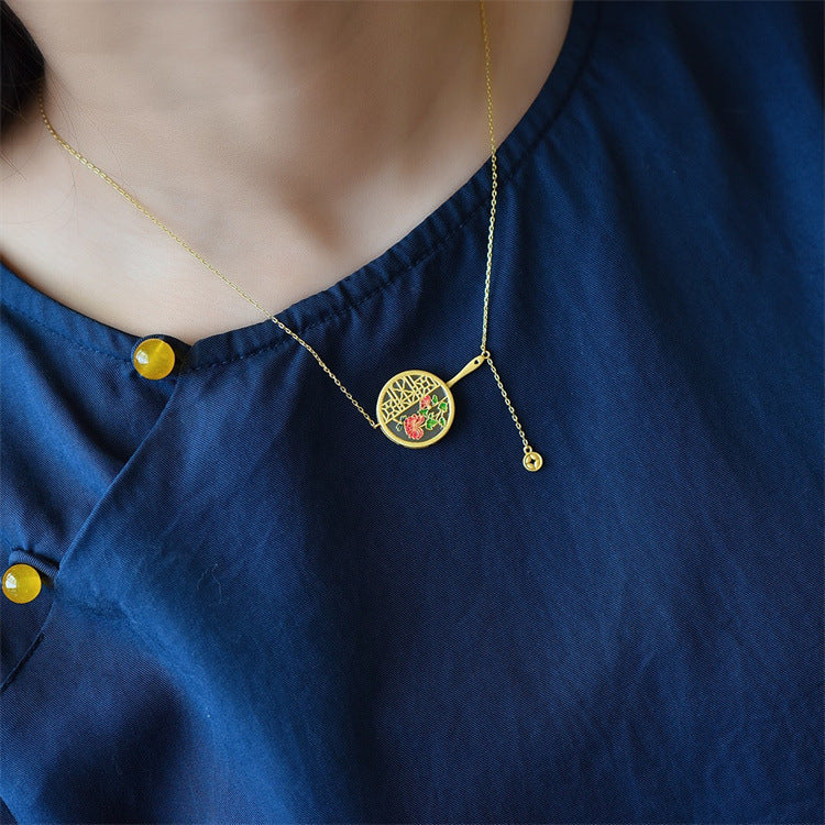 Charming Silver Necklace for Any Occasion