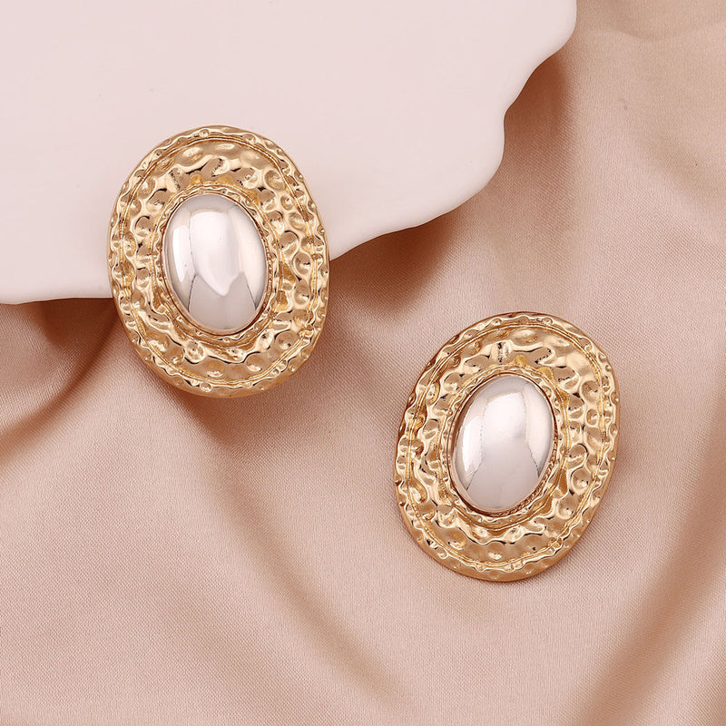 Delicate Artisan Pearl Earring