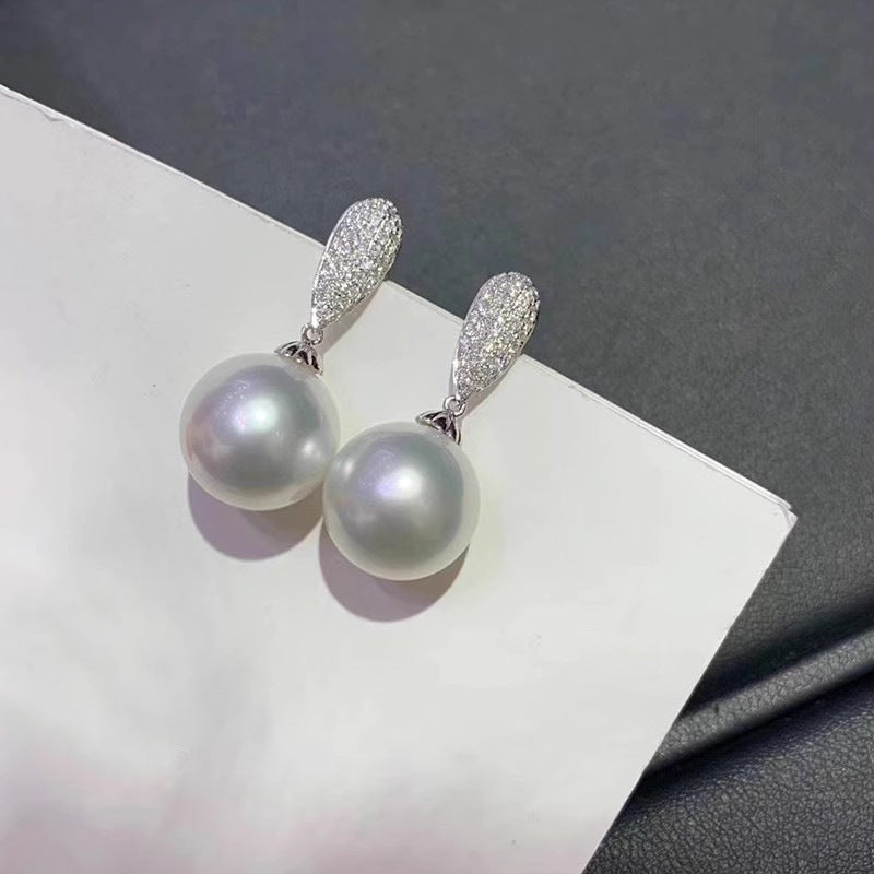 Delicate Artisan Pearl Earring