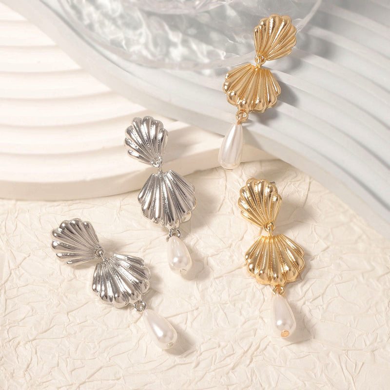 Beautiful Pearl Earring with Unique Style