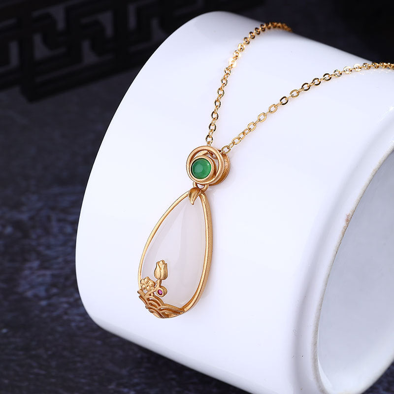 Romantic Gold Necklace for Special Moments