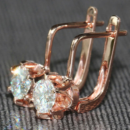 Romantic Gold Earring for Special Moments
