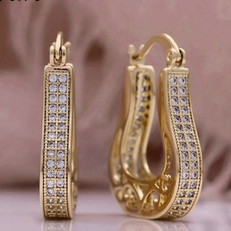 Charming Piece for Any Occasion