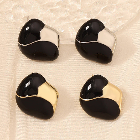 Classic Earring with Timeless Appeal