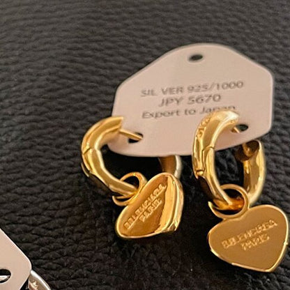 Beautiful Gold Earring with Unique Style