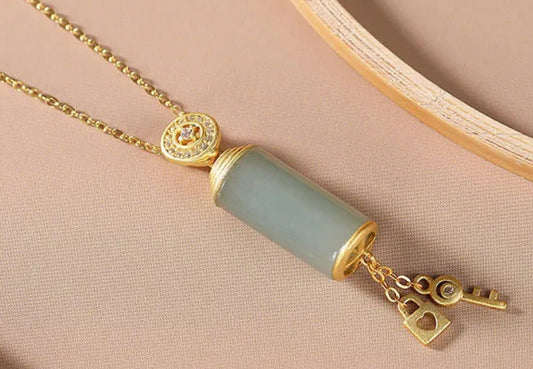 Charming Silver Necklace for Any Occasion