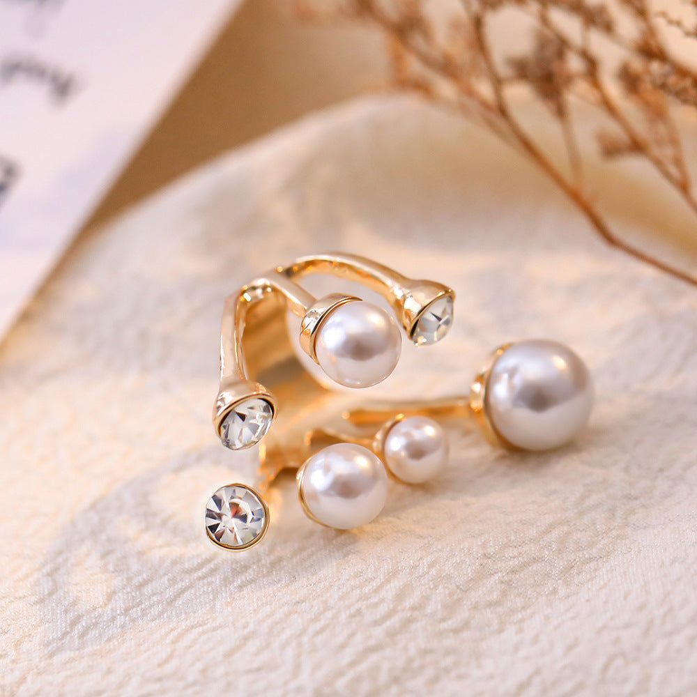 Classic Pearl Ring with Timeless Appeal