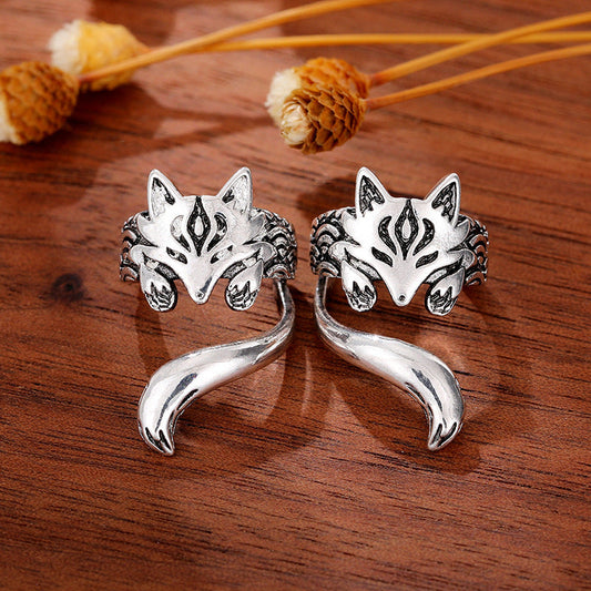 Classic Silver Ring with Timeless Appeal