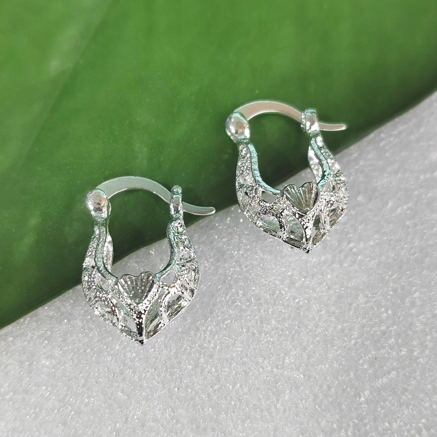 Charming Earring for Any Occasion