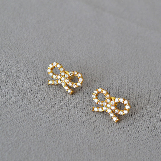 Stunning Gold Earring for Daily Wear
