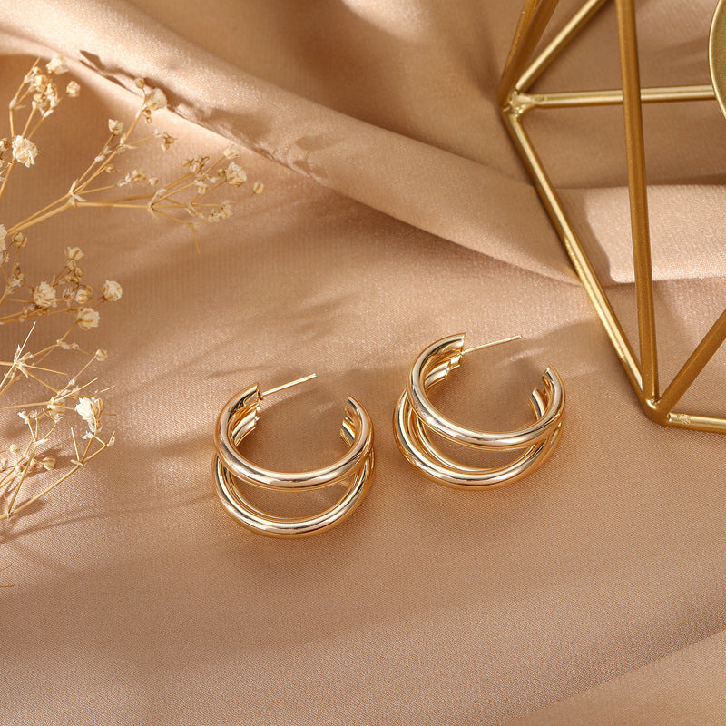 Charming Silver Earring for Any Occasion