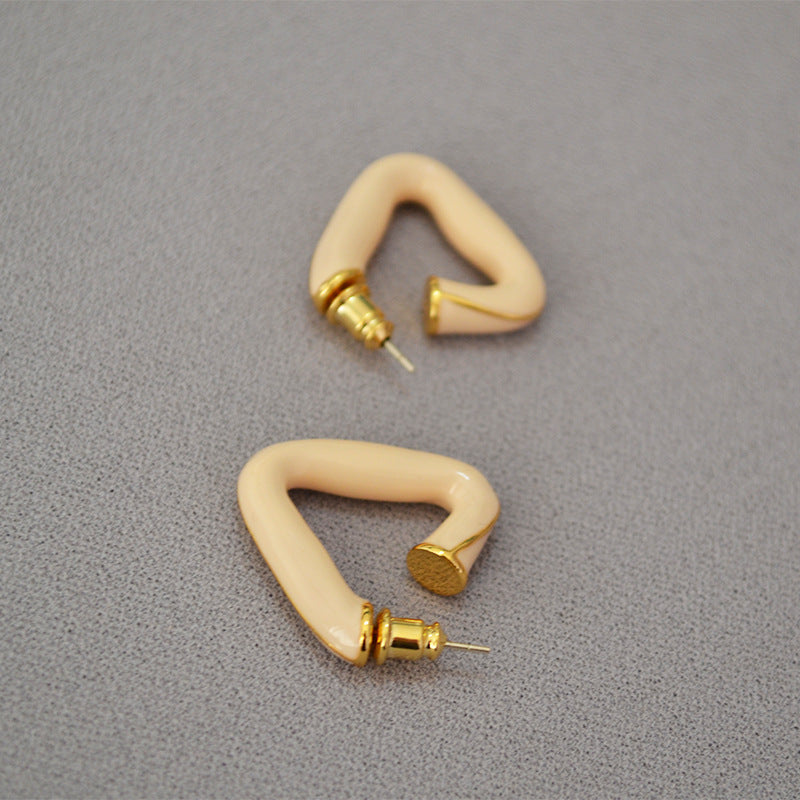 Beautiful Gold Earring with Unique Style