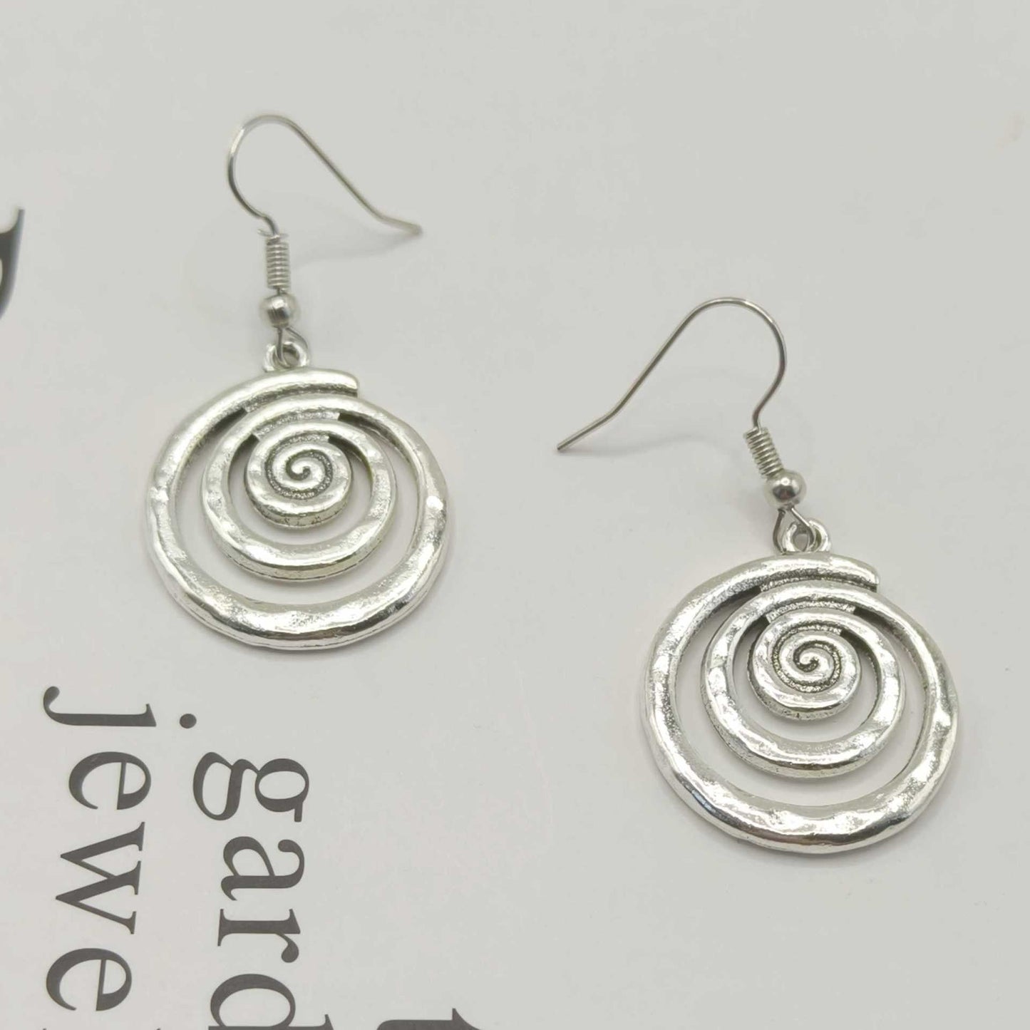Charming Earring for Any Occasion