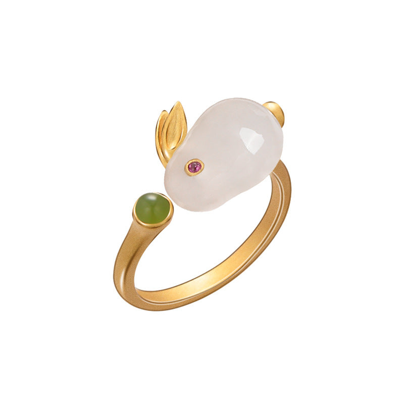 Classic Silver Ring with Timeless Appeal