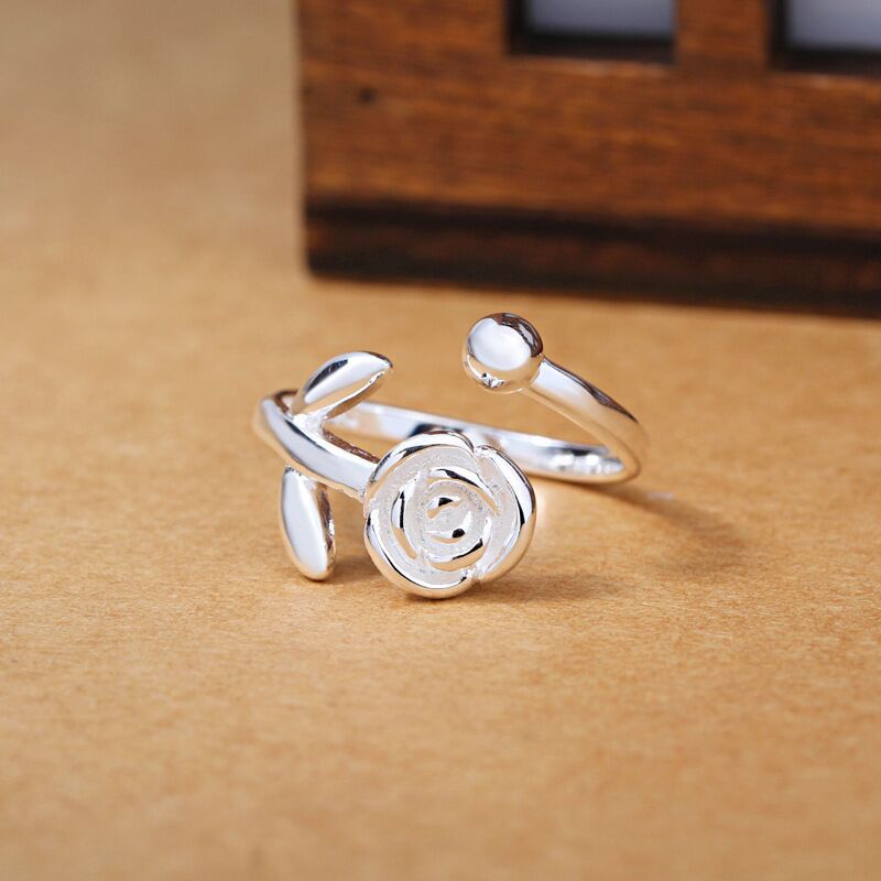 Stunning Silver Ring for Daily Wear