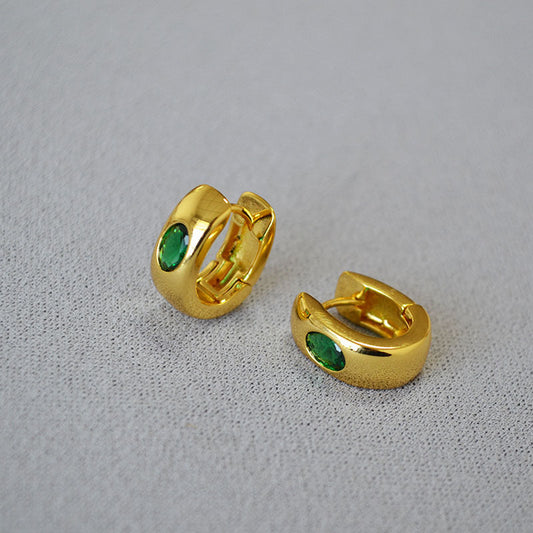 Charming Gold Earring for Any Occasion