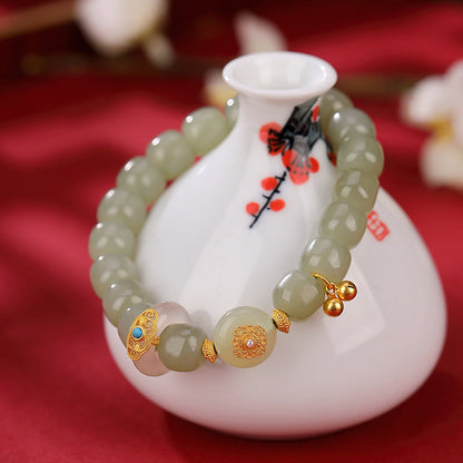 Classic Gold Bracelet with Timeless Appeal