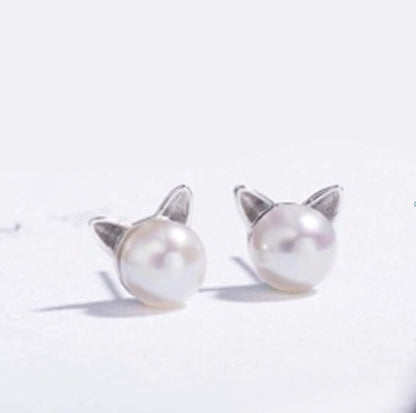 Charming Pearl Earring for Any Occasion