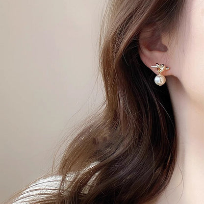 Charming Pearl Earring for Any Occasion