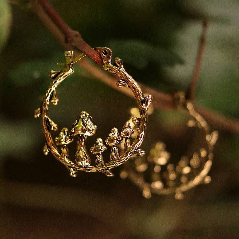 Elegant Gold Earring for Every Occasion
