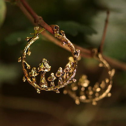 Vintage Handmade Gold Earring