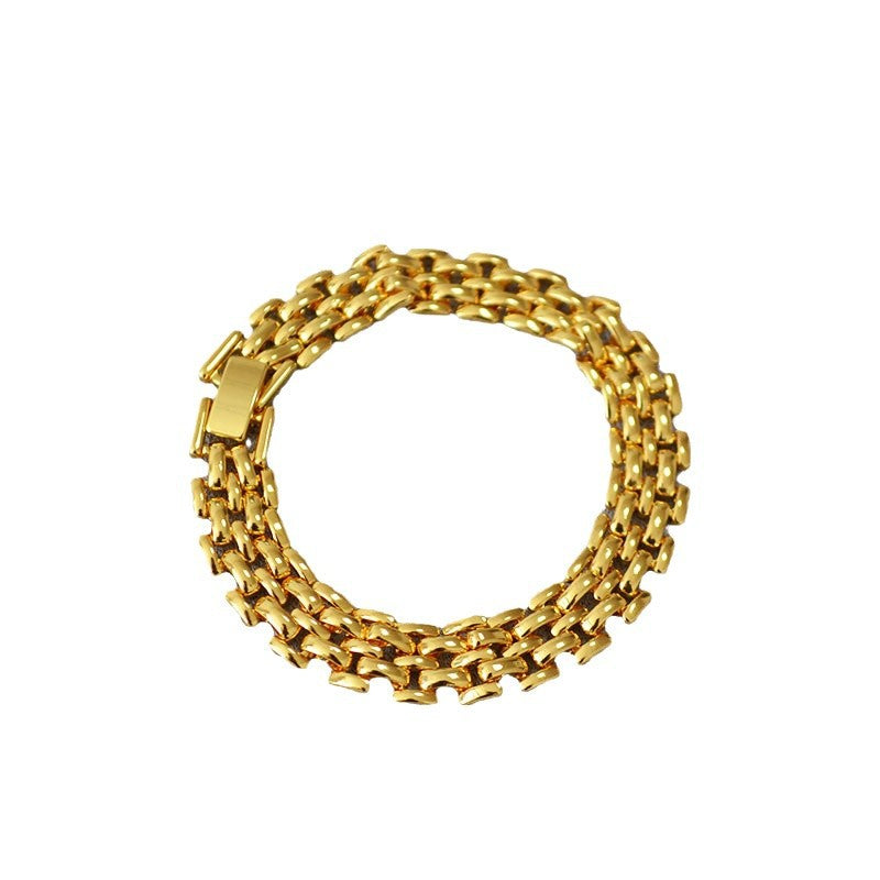 Charming Gold Bracelet for Any Occasion
