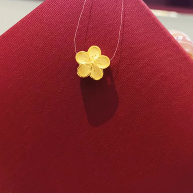 Beautiful Gold Necklace with Unique Style