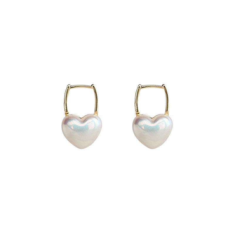 Charming Pearl Earring for Any Occasion