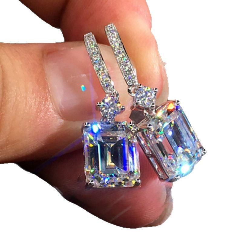 Beautiful Earring with Unique Style