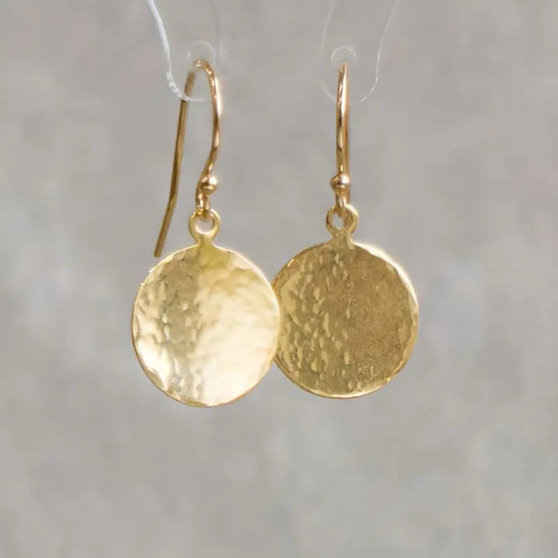 Charming Earring for Any Occasion