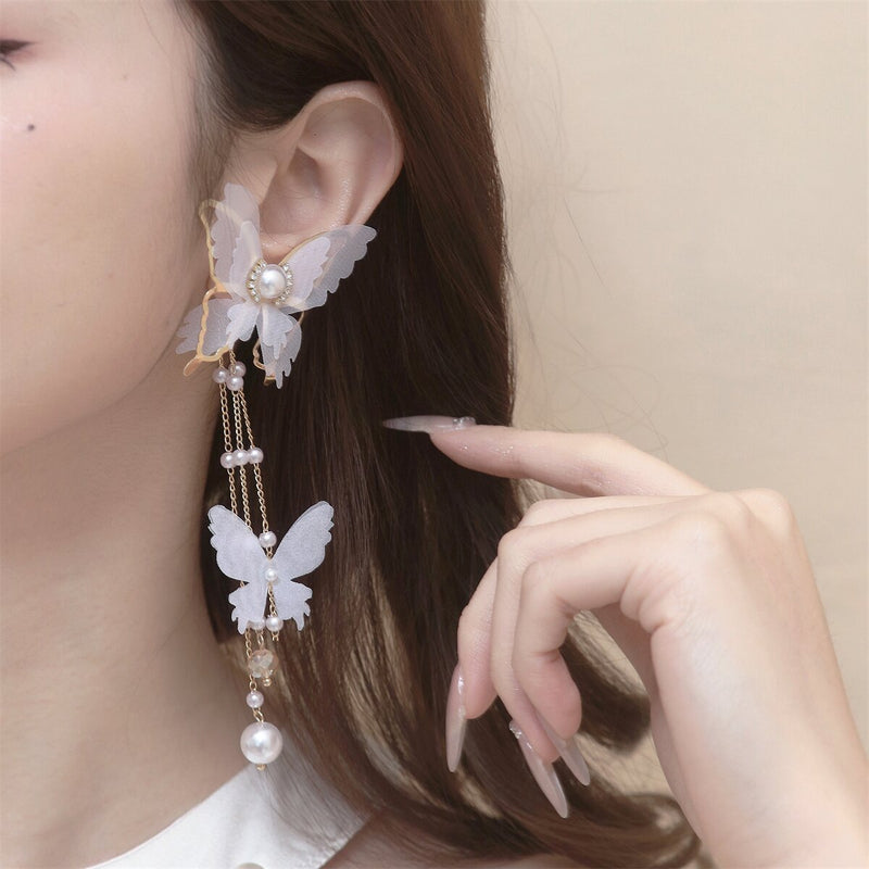 Beautiful Pearl Earring with Unique Style