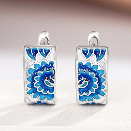 Charming Piece for Any Occasion