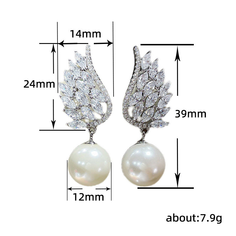 Classic Pearl Earring with Timeless Appeal