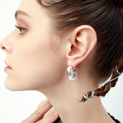 Charming Earring for Any Occasion