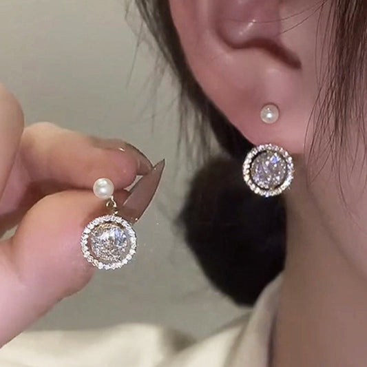 Classic Pearl Earring with Timeless Appeal