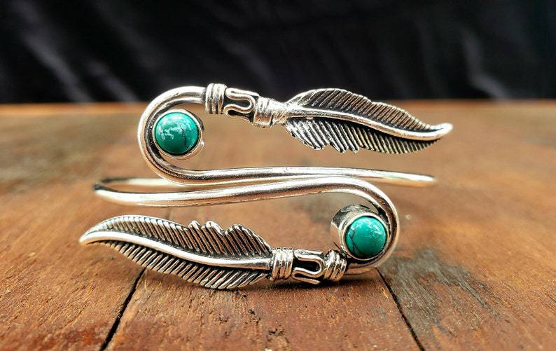 Beautiful Bracelet with Unique Style