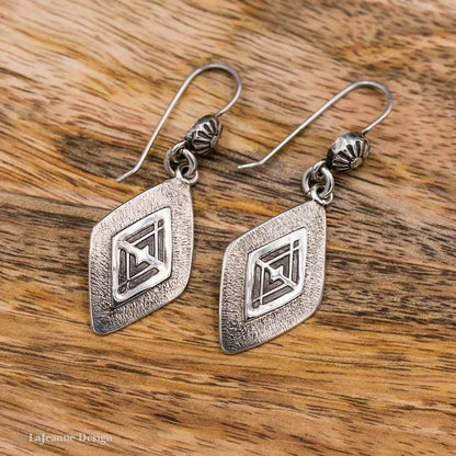 Charming Earring for Any Occasion