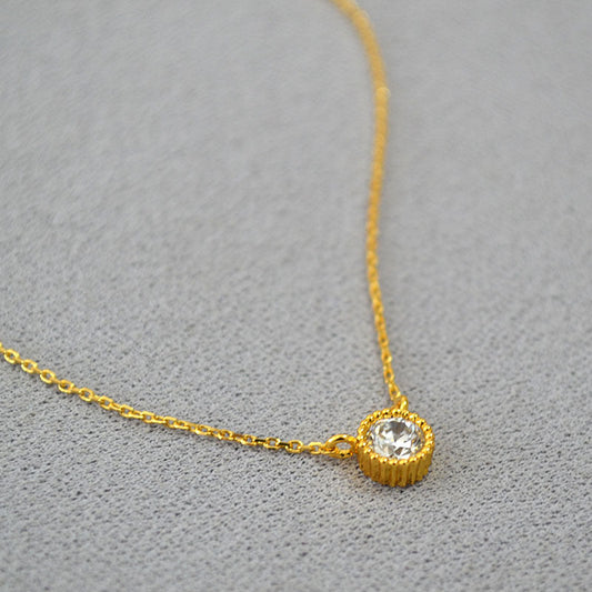 Classic Gold Necklace with Timeless Appeal
